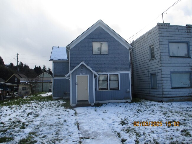 Building Photo - 1210 Wheeler Ave Rental