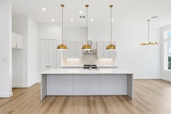 Building Photo - 3826 Wilmer St