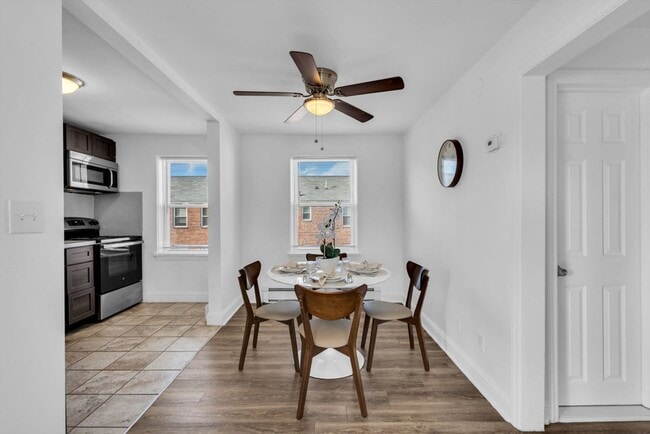 Photo - Maple Court Apartments