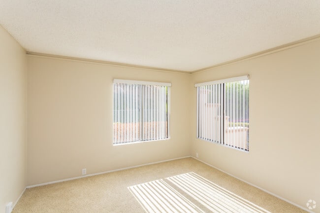 1 BR, 1 BA - 618 SF