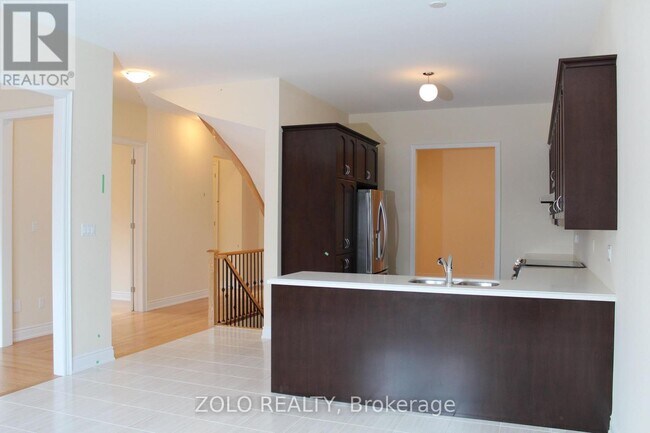 Photo - 207 Gardiner Dr