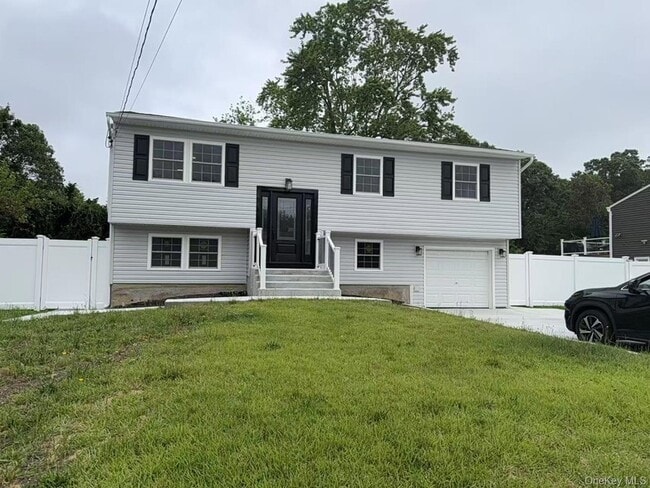 Photo - 495 Hawkins Rd