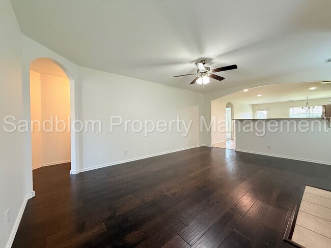 Photo - For Lease | Jenks | Available Now!