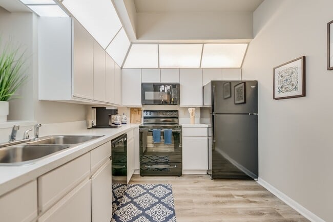 Photo - Park Tower - 55+ Active Adult Apartments