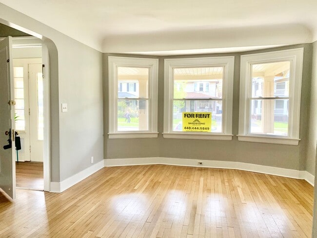 Photo - 1533-1535 Mars Avenue Unidad 1533