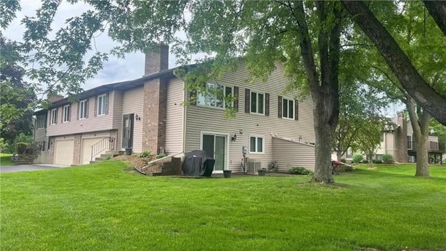 Building Photo - 9486 Kingsview Ln N