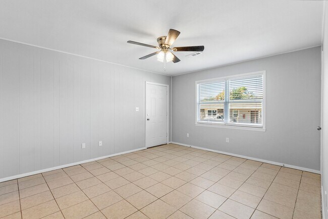 Photo - Fayetteville Flats