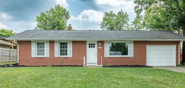 Building Photo - Fully Remodeled 3 Bedroom, 3 Bath Close To... Rental