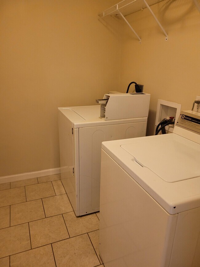 Photo - 317 E Mill St