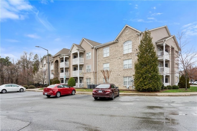 Building Photo - 7108 W Friendly Ave Rental