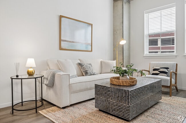 1BR, 1BA - 664SF - Living Room