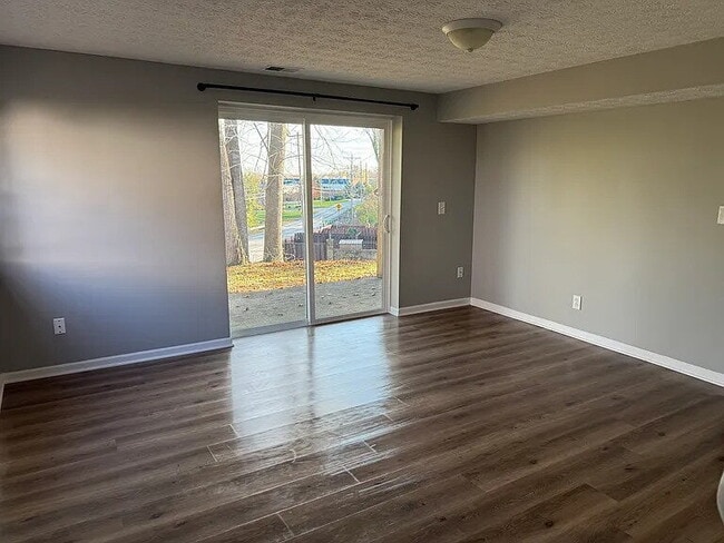 Photo - Duplex currently available in Westerville School District (Pointview ES, Genoa MS, Westerville Ce...
