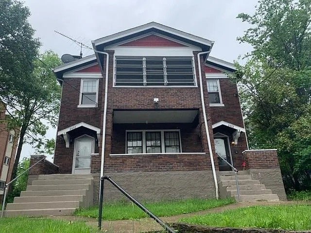 Building Photo - 2472 Fairview Ave