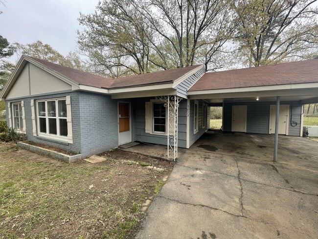Photo - 3073 Gorton Rd