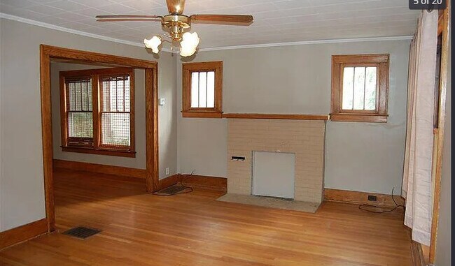 Photo - 825 Sylvan Ave