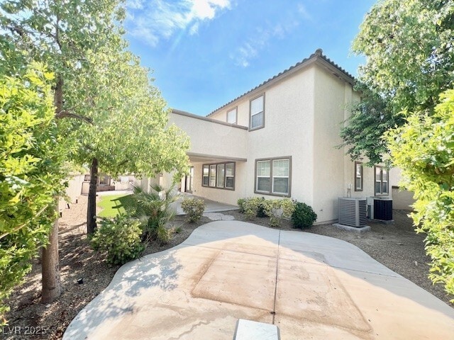 Building Photo - 18 Blue Valley Dr