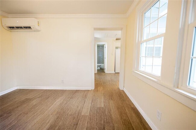 Photo - 114 Julia St N Unit C