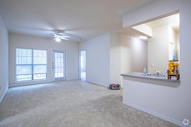 3BR, 2BR - 1215SF - Cypress Creek River Bend