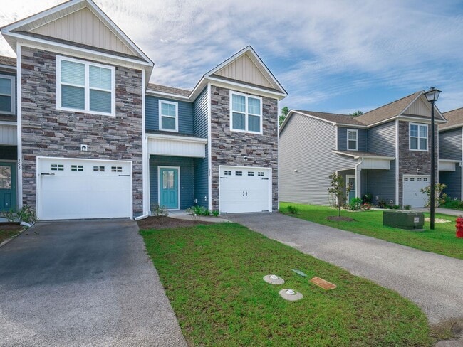Photo - 355 S Stingray Ln