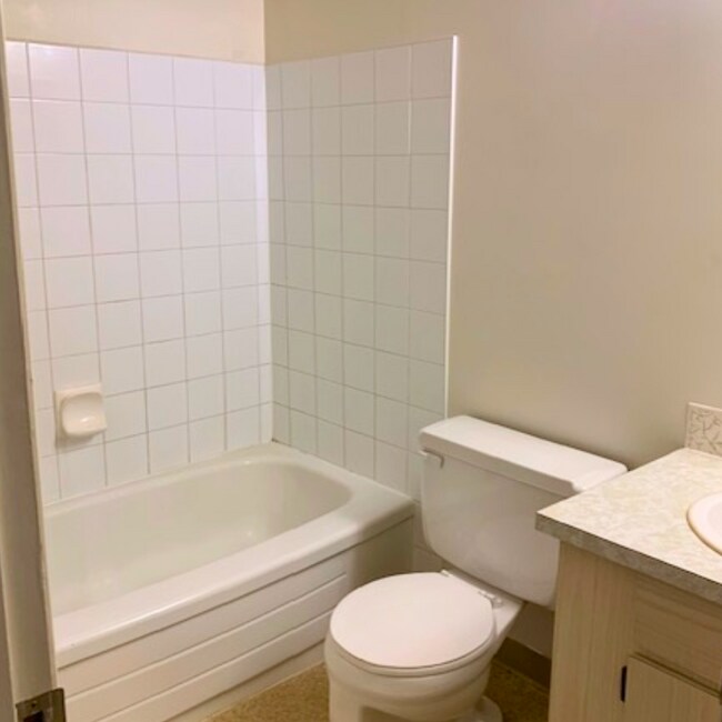 Photo - 10601-10100 100 St Unit 217