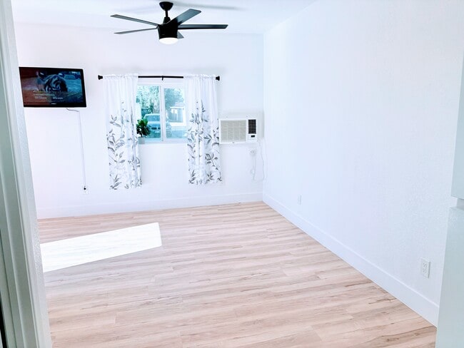 Photo - 908 Canosa Ave Unit Casita