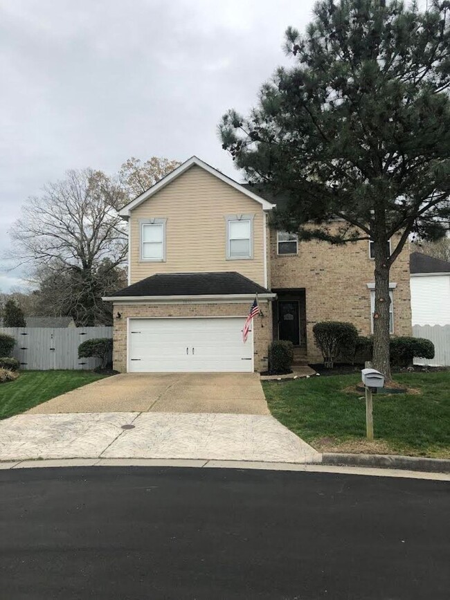 Building Photo - Beautiful 3 Bedroom Single Family Home nea...