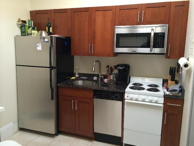 Building Photo - 14 Aberdeen St Unit 6