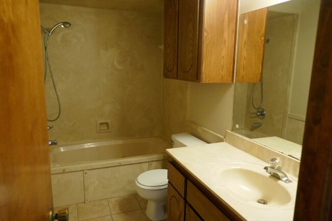 Photo - 607 SE 41st St