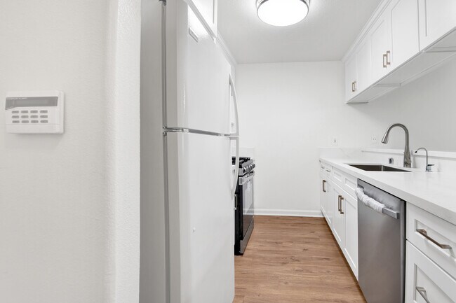 Cocina - 11044 Acama St Unidad 102