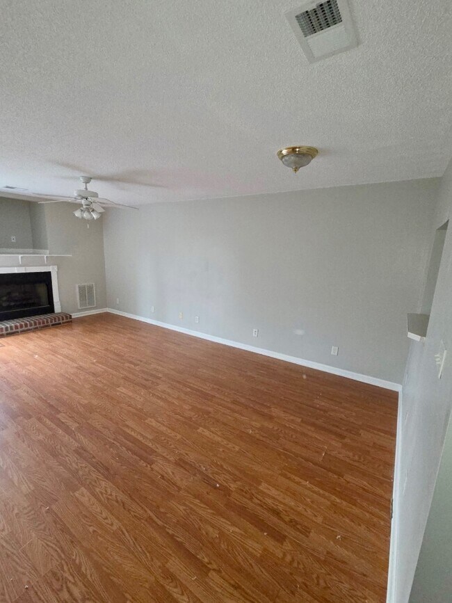 Photo - 716 King Springs Rd