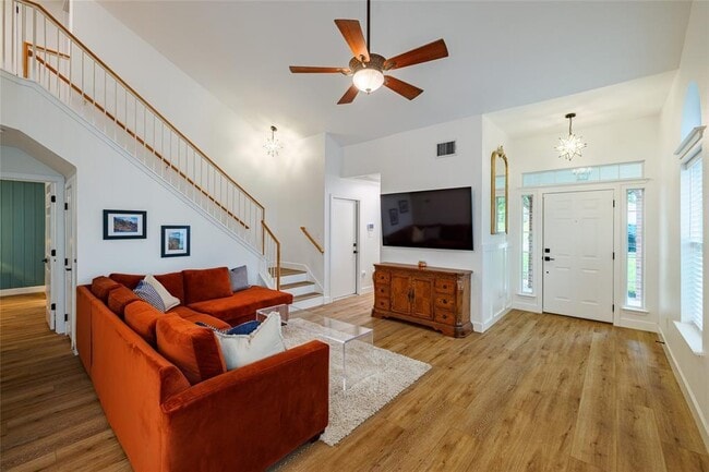 Photo - 1130 Sundrop Pl