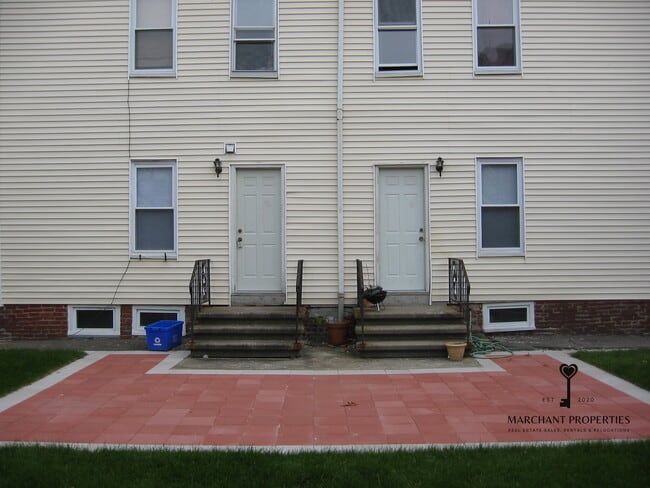 Photo - 363 Windsor St Unit 359-3