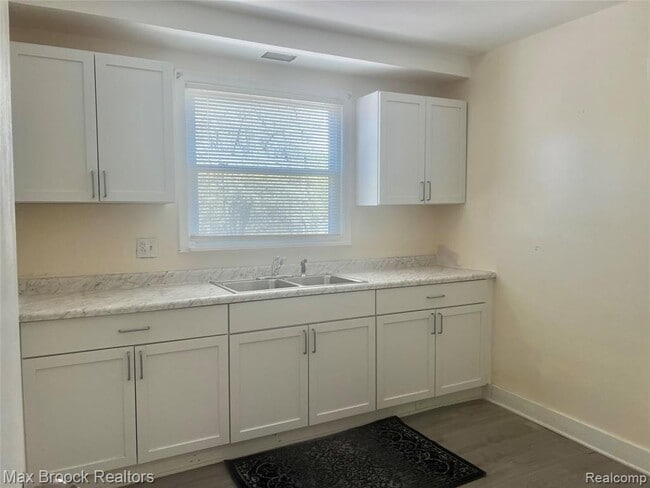 15518 Meyers Rd