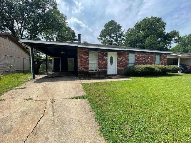 Building Photo - Gorgeous 3 Bedroom in Western Hills Rental