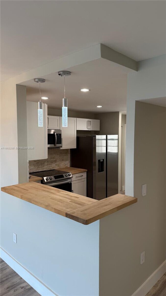 Photo - 1750 NE 191st St Unit 725-4