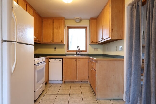 Photo - 5 Yankee Way Unit 2