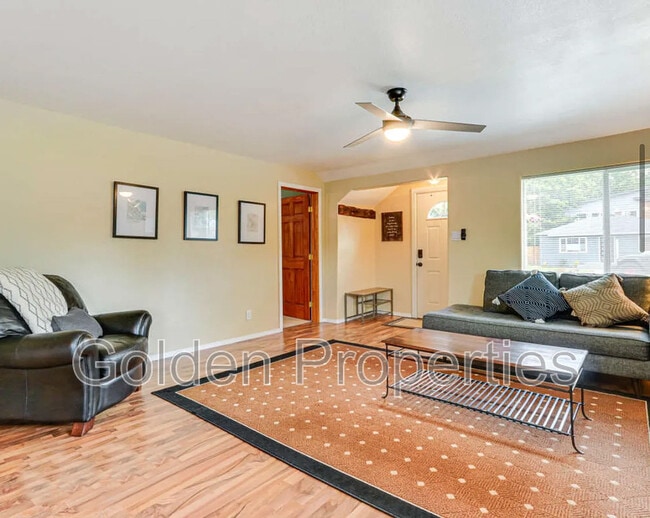 Photo - 1720 E Lakeside Ave