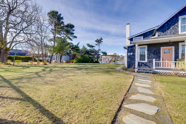 Photo - 400 S Holladay Dr