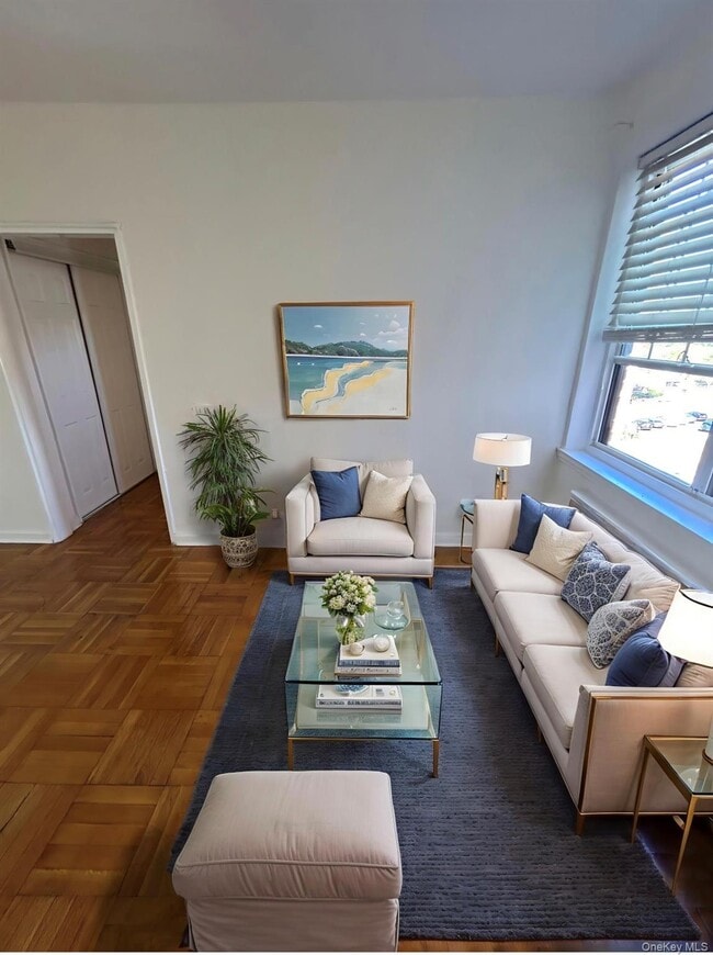 Building Photo - 210 Pelham Rd Unit 5P