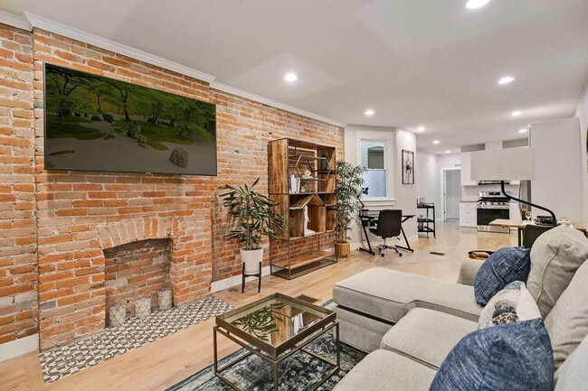 Photo - 3022 California St Unidad ID1013136P