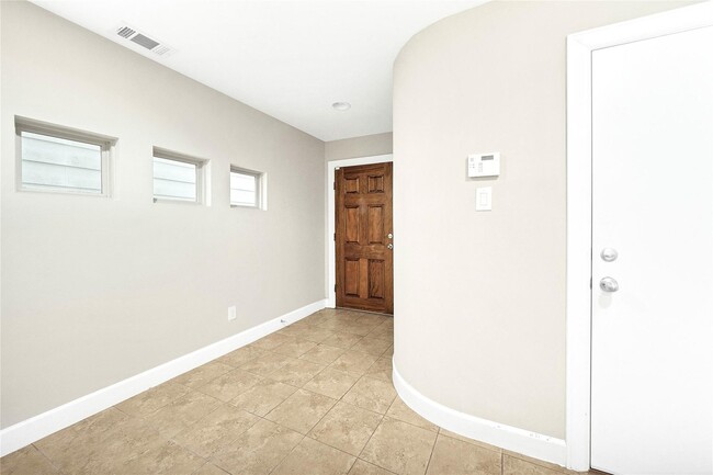 Photo - 3633 Main Plaza Dr