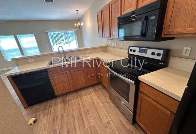 1740 Biscayne Bay Cir