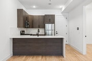 2BR, 2BA w/Den - Kitchen