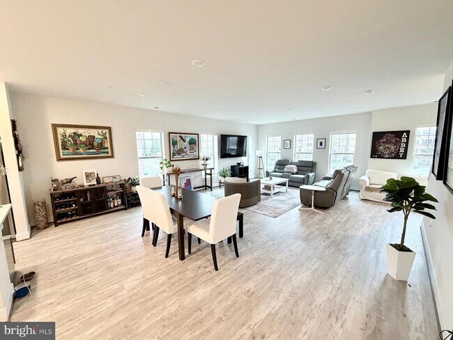 Photo - 9584 Fields Rd Unit 9584