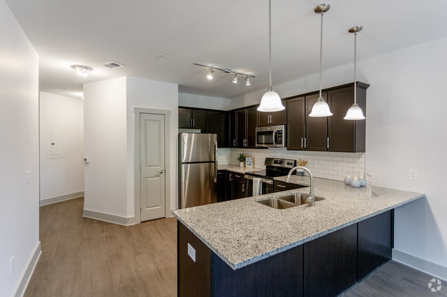 3BR, 2BA - Lynn - 1280 SF - Heritage East