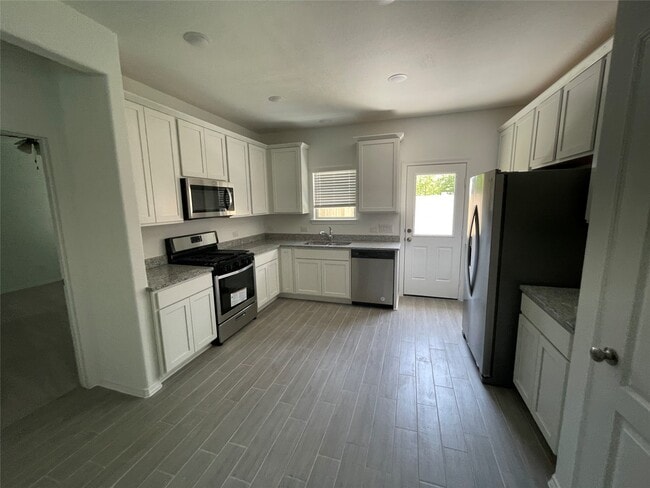 Building Photo - 25540 Northpark Palm Dr