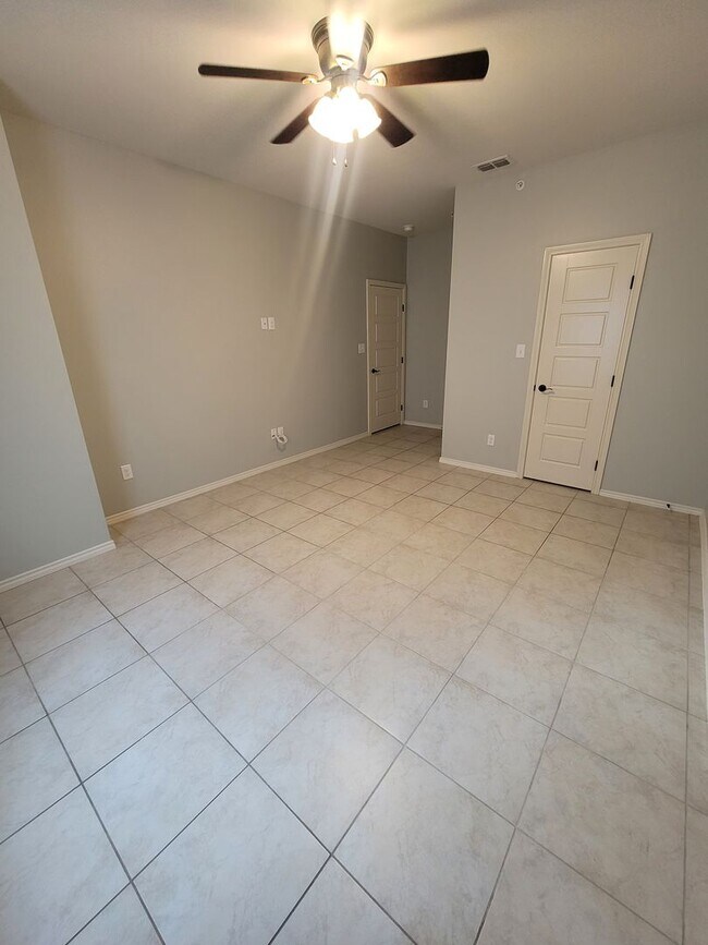2206 E Hwy 281 Unit C 19 (MVEC 1045753)