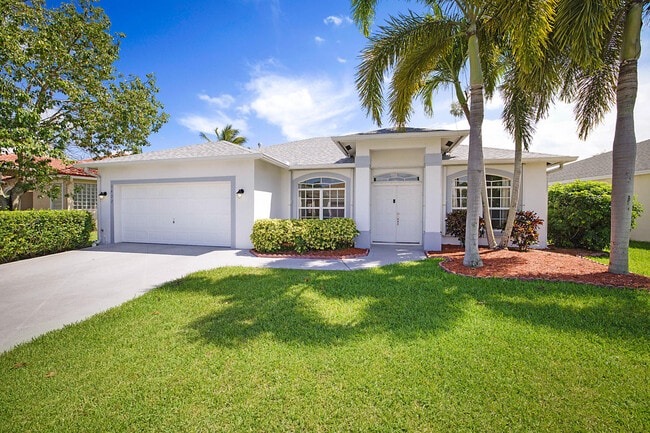 Photo - 1422 Fairway Cir