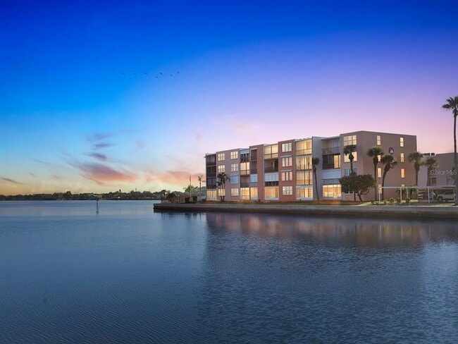 Building Photo - 7665 Sun Island Dr S Unit 211