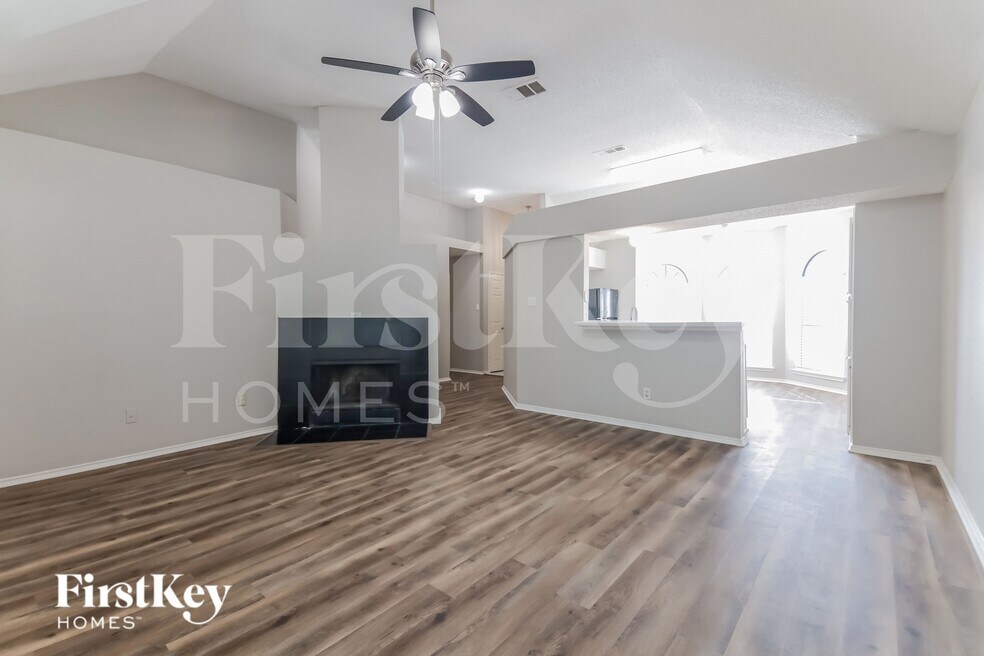 701 Long Hill Ct
